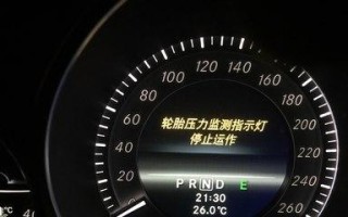 奔驰高速变道不打转向灯的危险行为（揭秘奔驰高速变道不打转向灯的背后原因与危害）